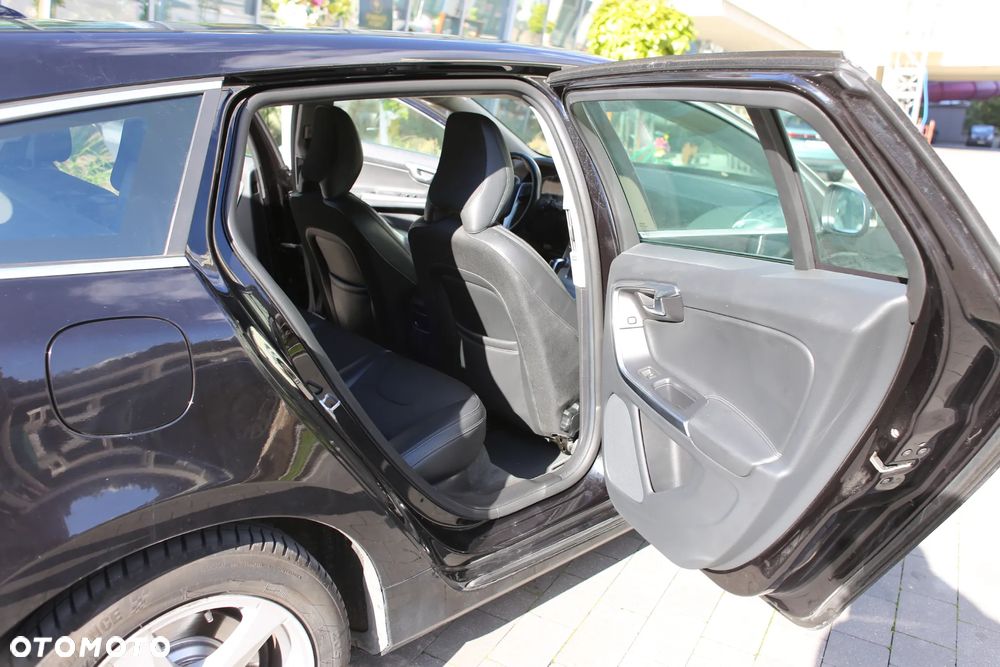 Volvo V60 D3 Drive-E Dynamic Edition (Momentum) - 10