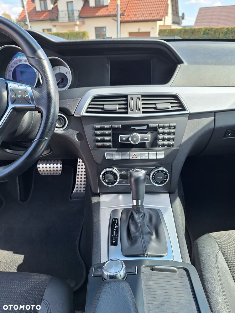 Mercedes-Benz Klasa C 250 CDI DPF BlueEFFICIENCY 7G-TRONIC Edition 1 - 5