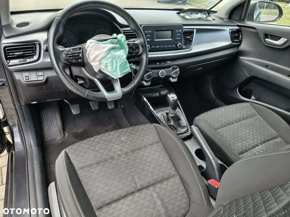 Kia Rio - 9
