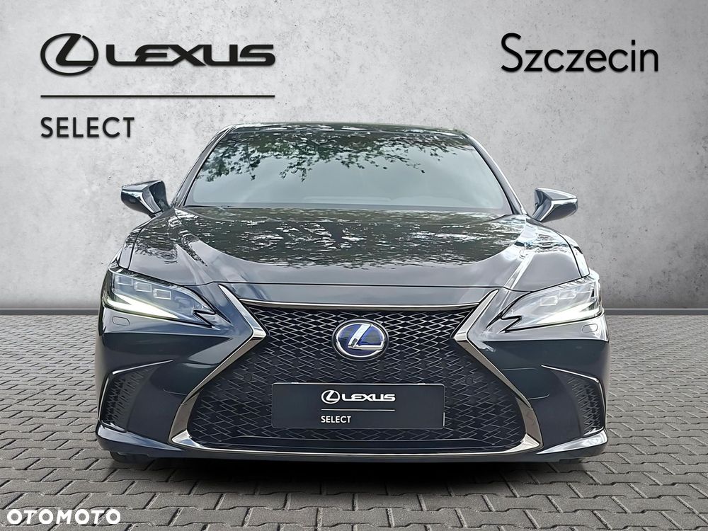 Lexus ES 300h F Sport Edition - 8