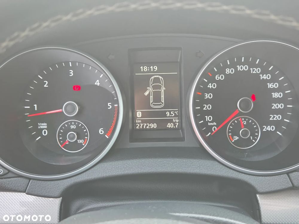 Volkswagen Golf 1.6 TDI DPF MATCH - 6