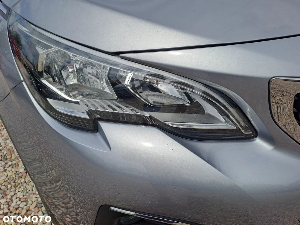 Peugeot 3008 1.5 BlueHDi Allure Pack S&S EAT8 - 21