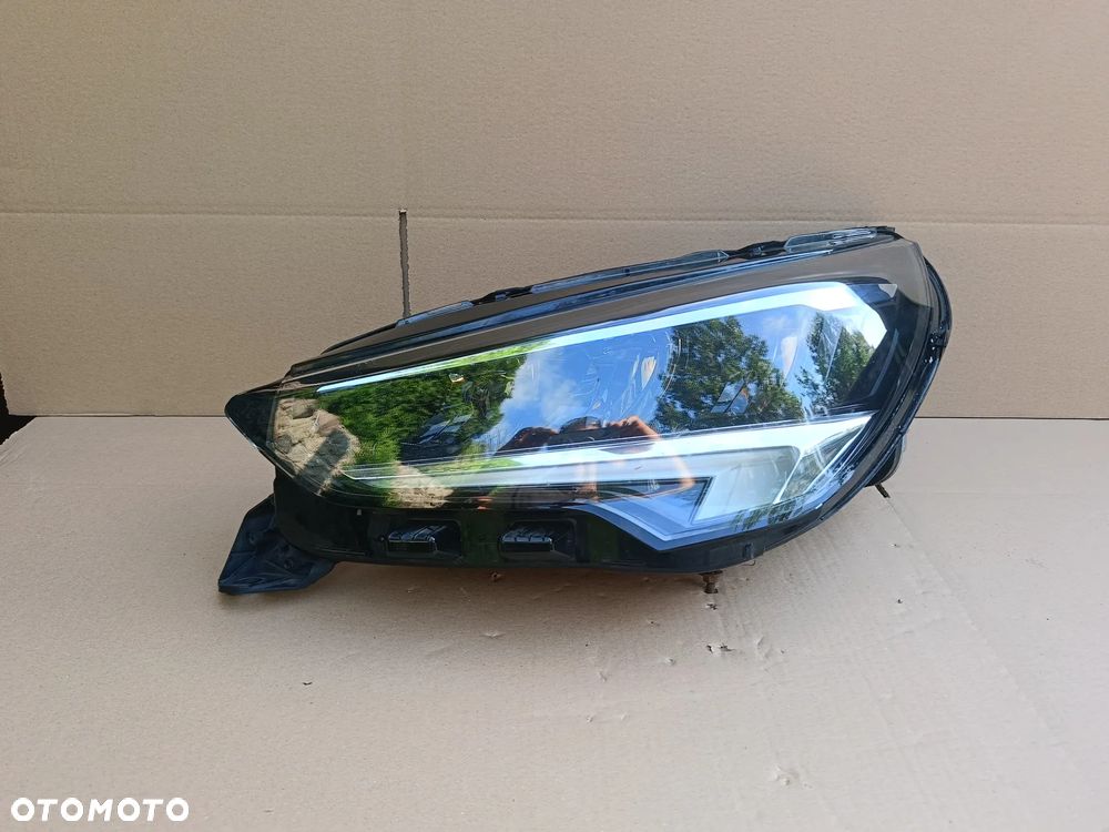 Full Led lewy Opel Corsa F lampa lewa 9829522780
