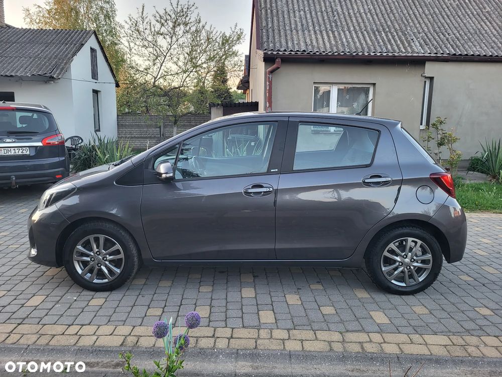 Toyota Yaris 1.33 Premium - 23