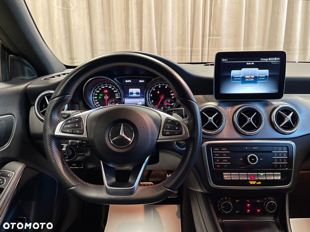 Mercedes-Benz CLA 200 7G-DCT AMG Line - 21