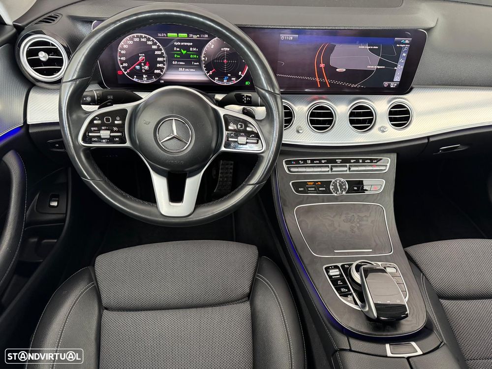 Mercedes-Benz E 300 de Avantgarde - 18