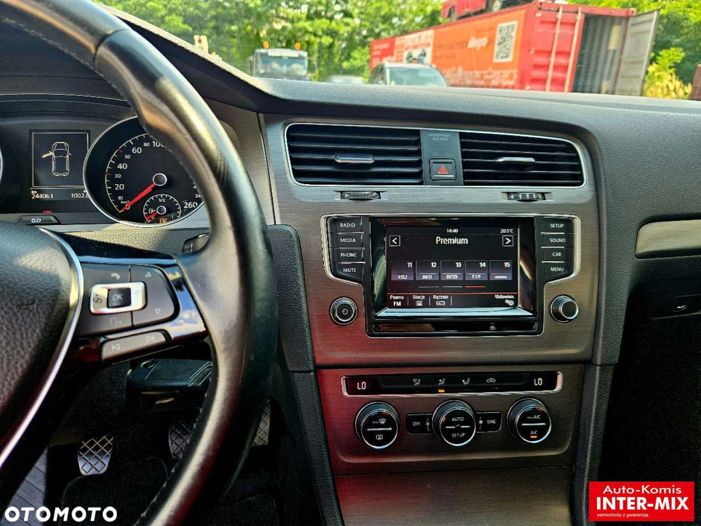 Volkswagen Golf - 14