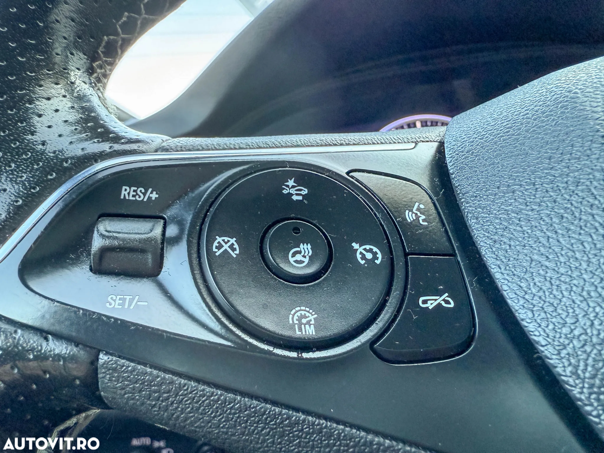 Opel Insignia - 21