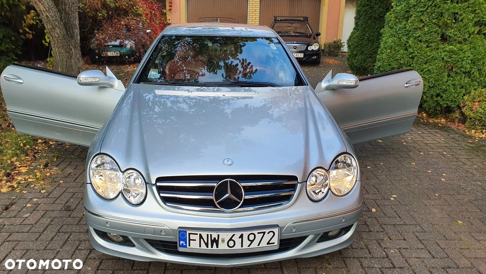 Mercedes-Benz CLK - 24