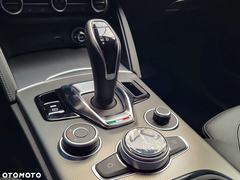 Alfa Romeo Stelvio 2.0 Turbo Sprint Q4 - 19
