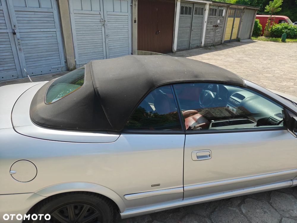 Opel Astra 2.2 Bertone - 4