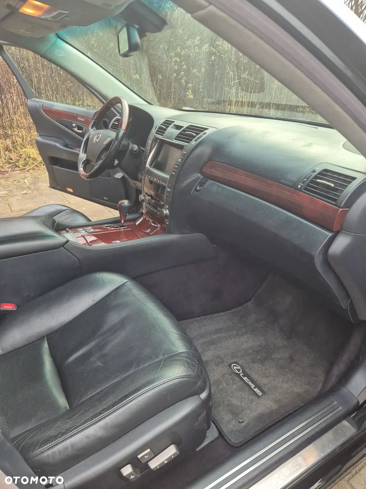 Lexus LS 460 Ambience Line + Impression Line - 22