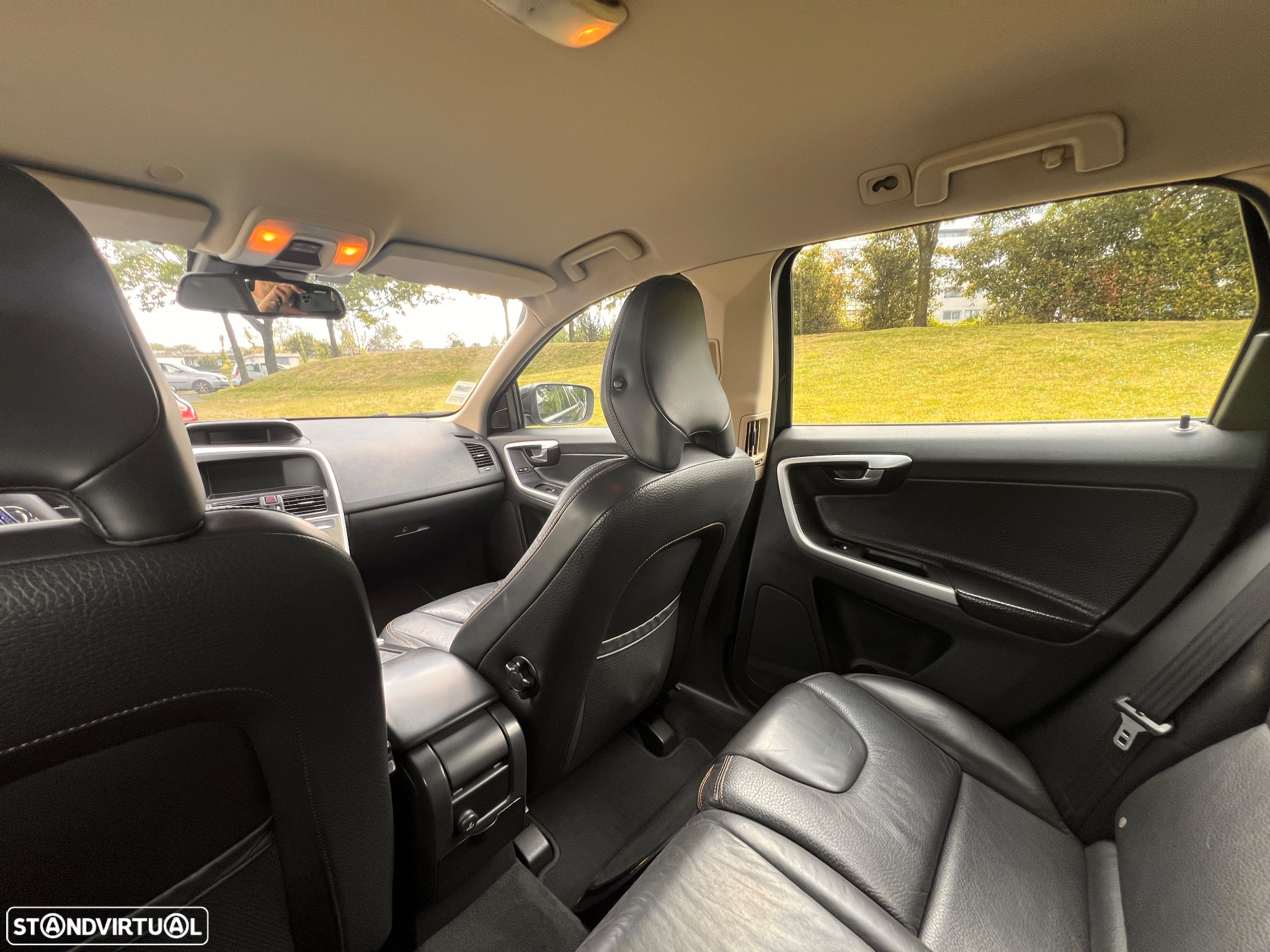Volvo XC 60 2.4 D Drive - 11
