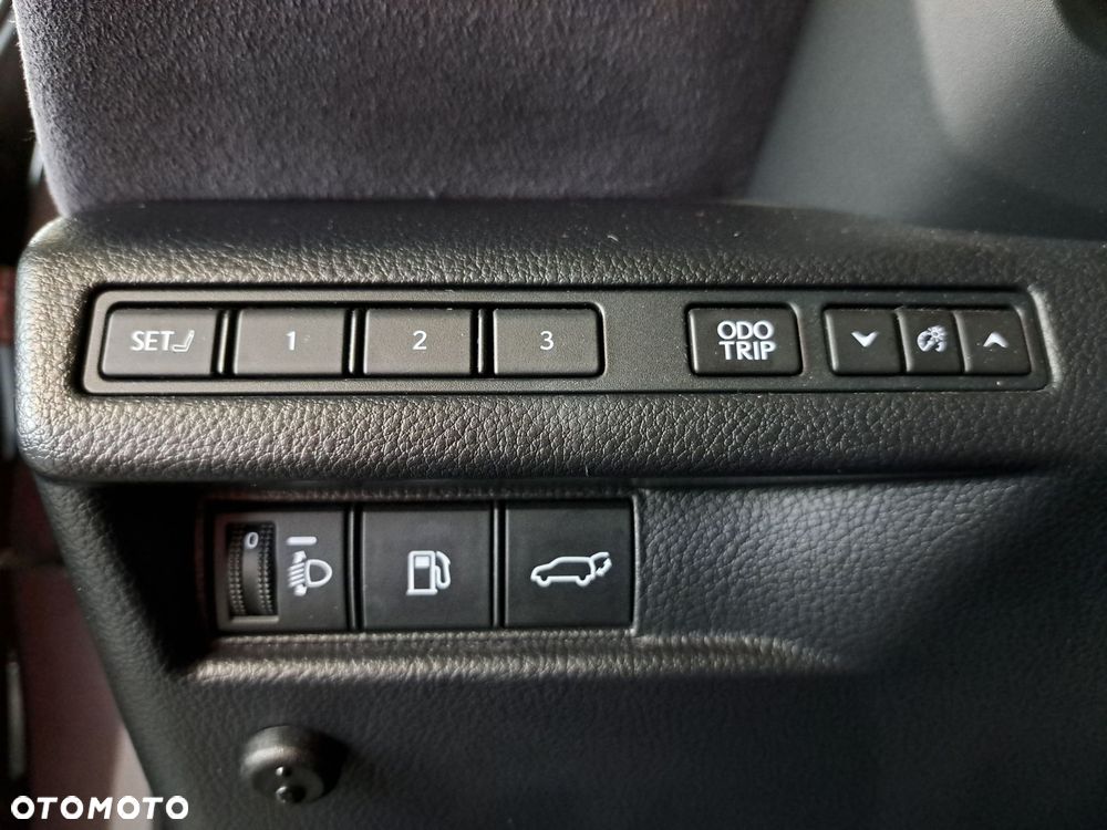 Lexus LBX 1.5 Hybrid Cool - 34