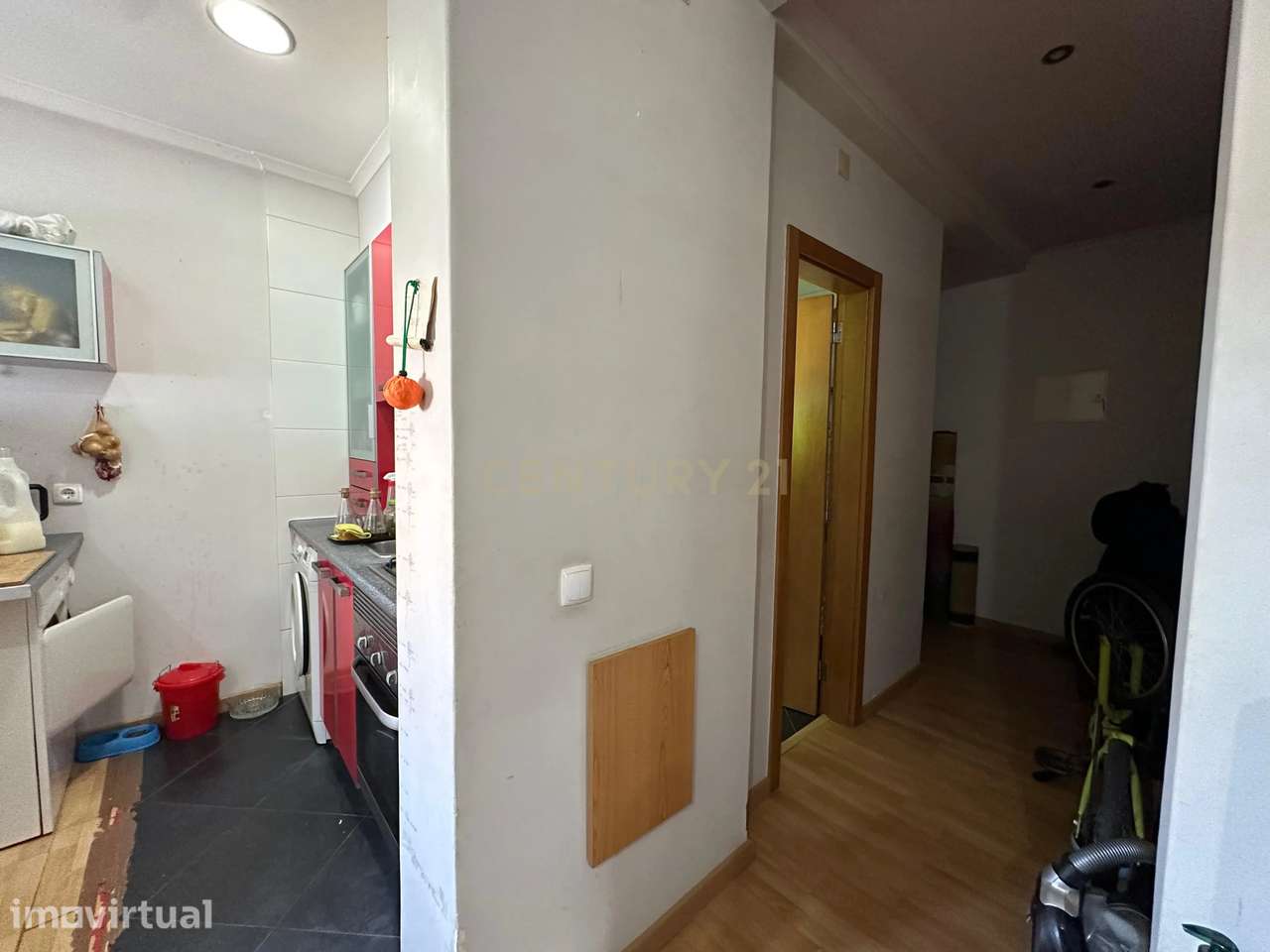 Apartamento T1 na Av. Luís de Camões, Miratejo - Grande imagem: 4/19