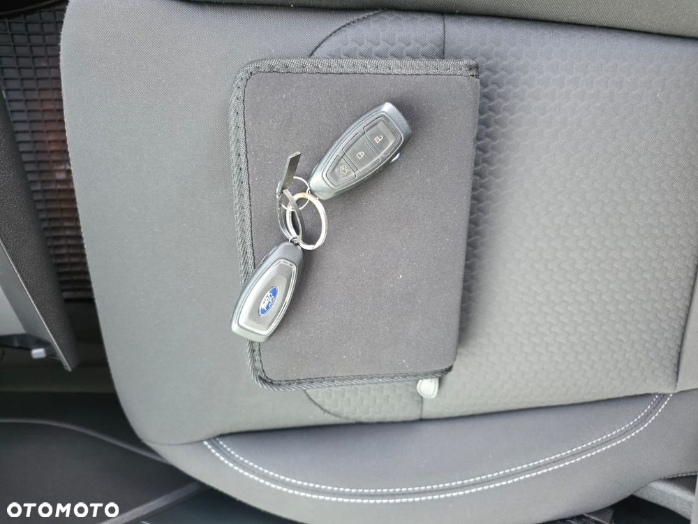 Ford Kuga 1.5 EcoBoost 2x4 Cool & Connect - 30