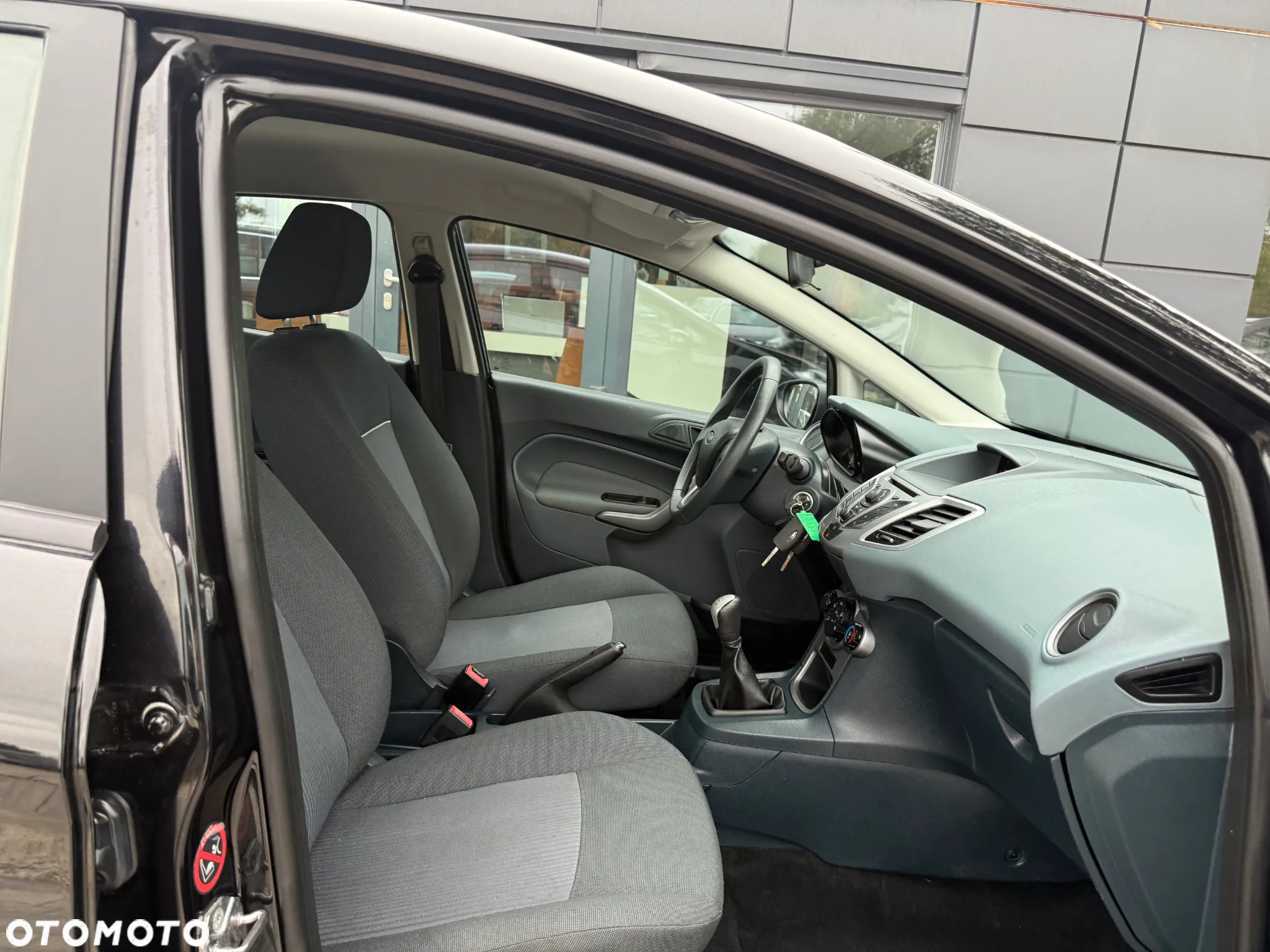 Ford Fiesta 1.25 Ambiente - 33