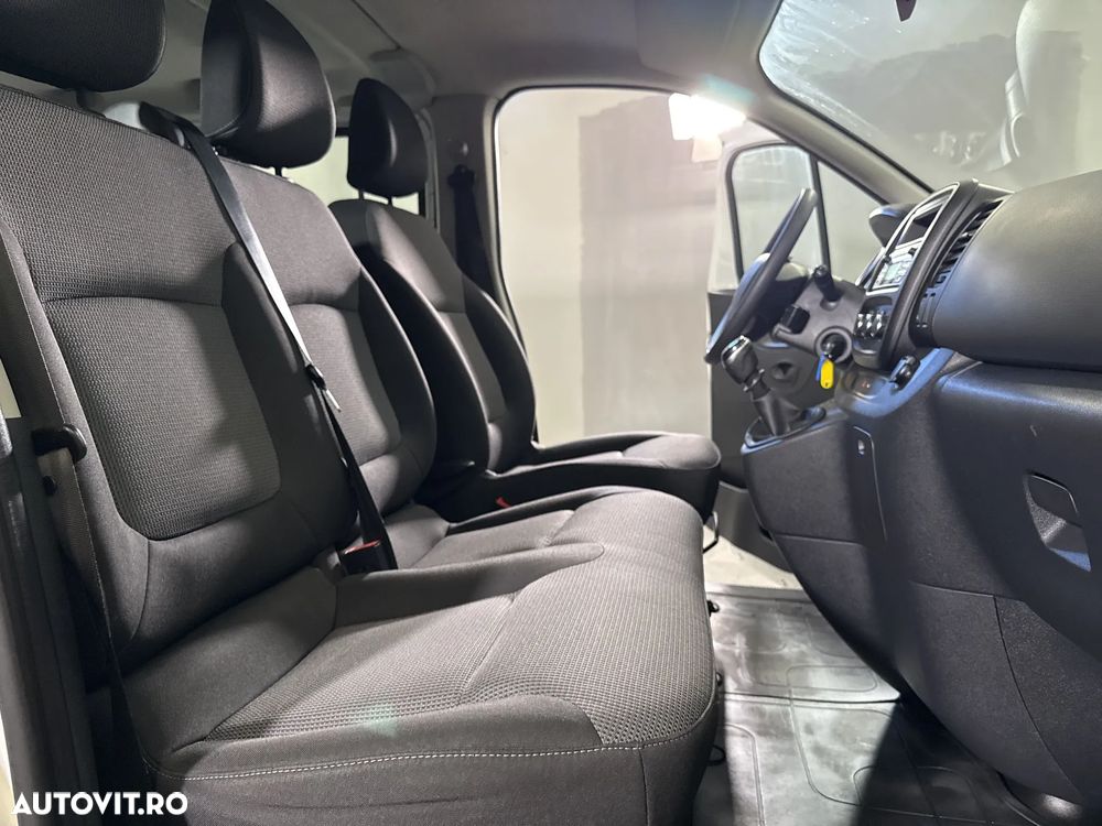 Renault TRAFIC - 12