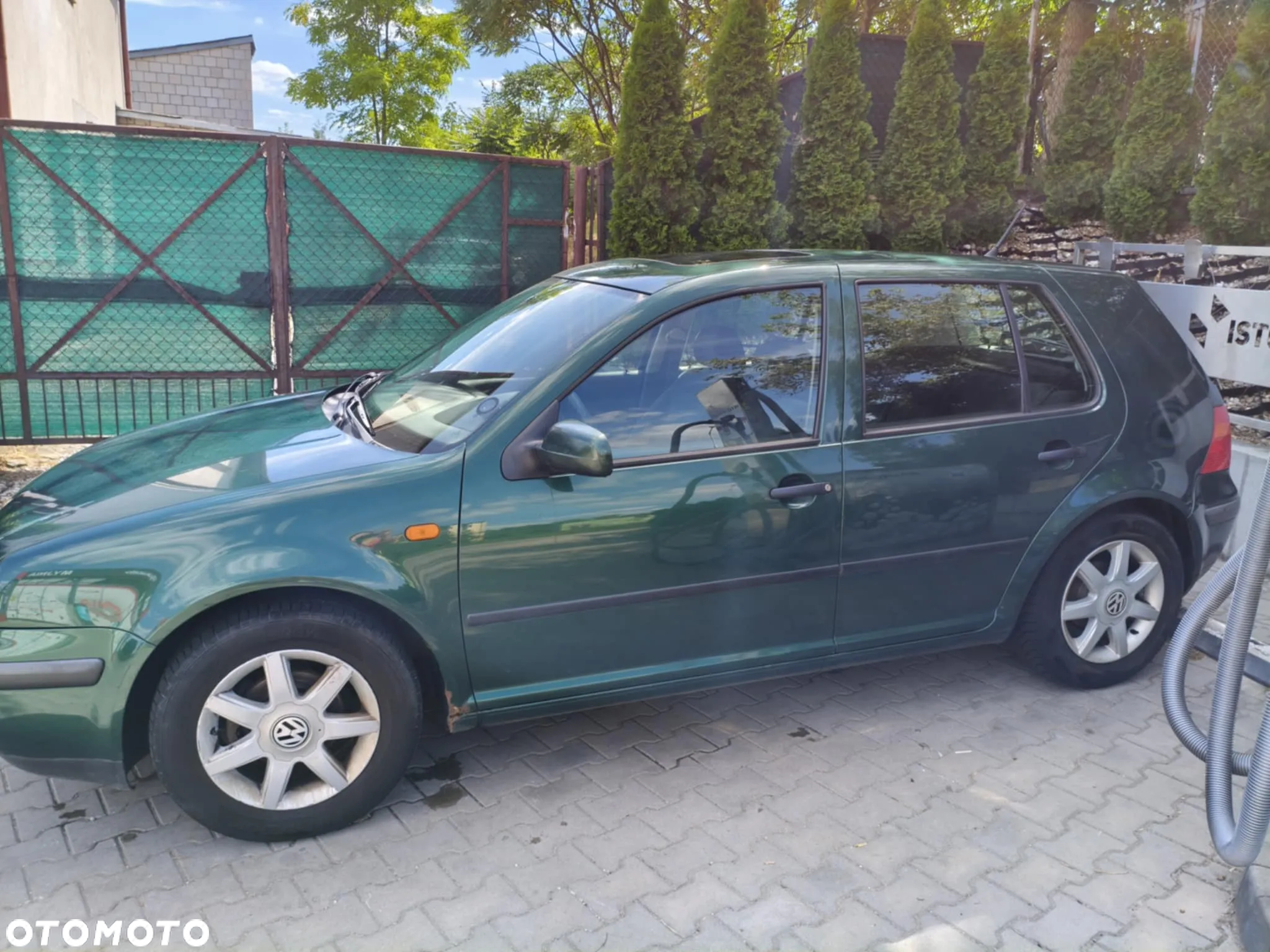 Volkswagen Golf - 4