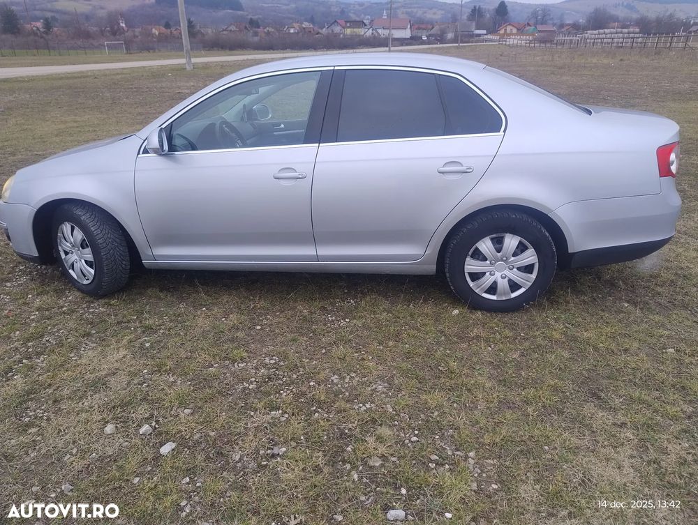 Volkswagen Jetta 1.6 Trendline - 3