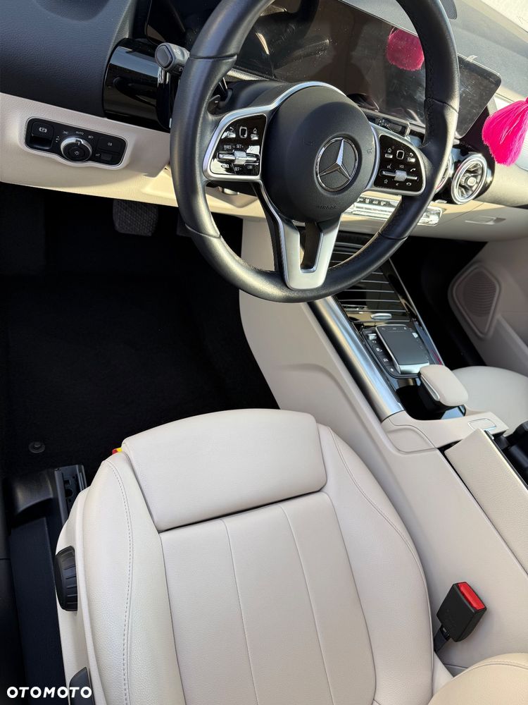 Mercedes-Benz GLA 200 Progressive - 17