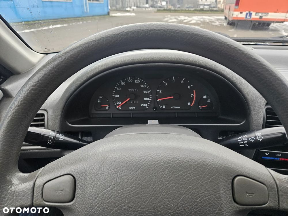 Suzuki Swift 1.0 GLX - 15