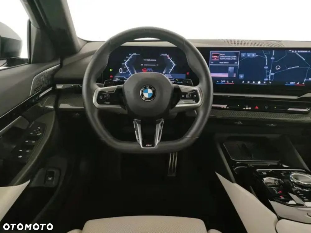 BMW Seria 5 540d xDrive mHEV M Sport - 10