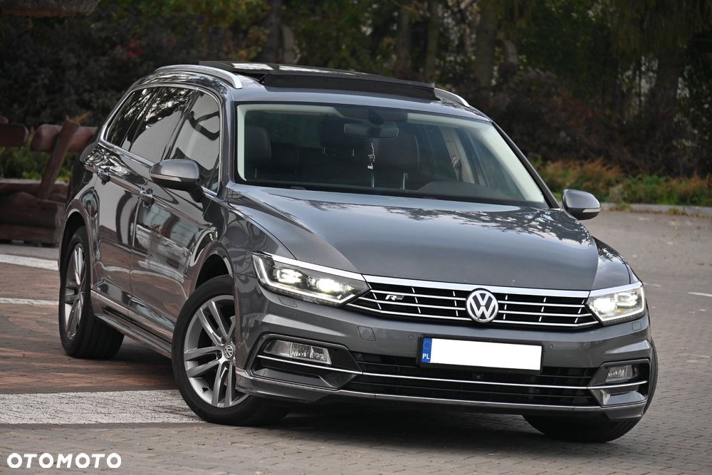 Volkswagen Passat - 1