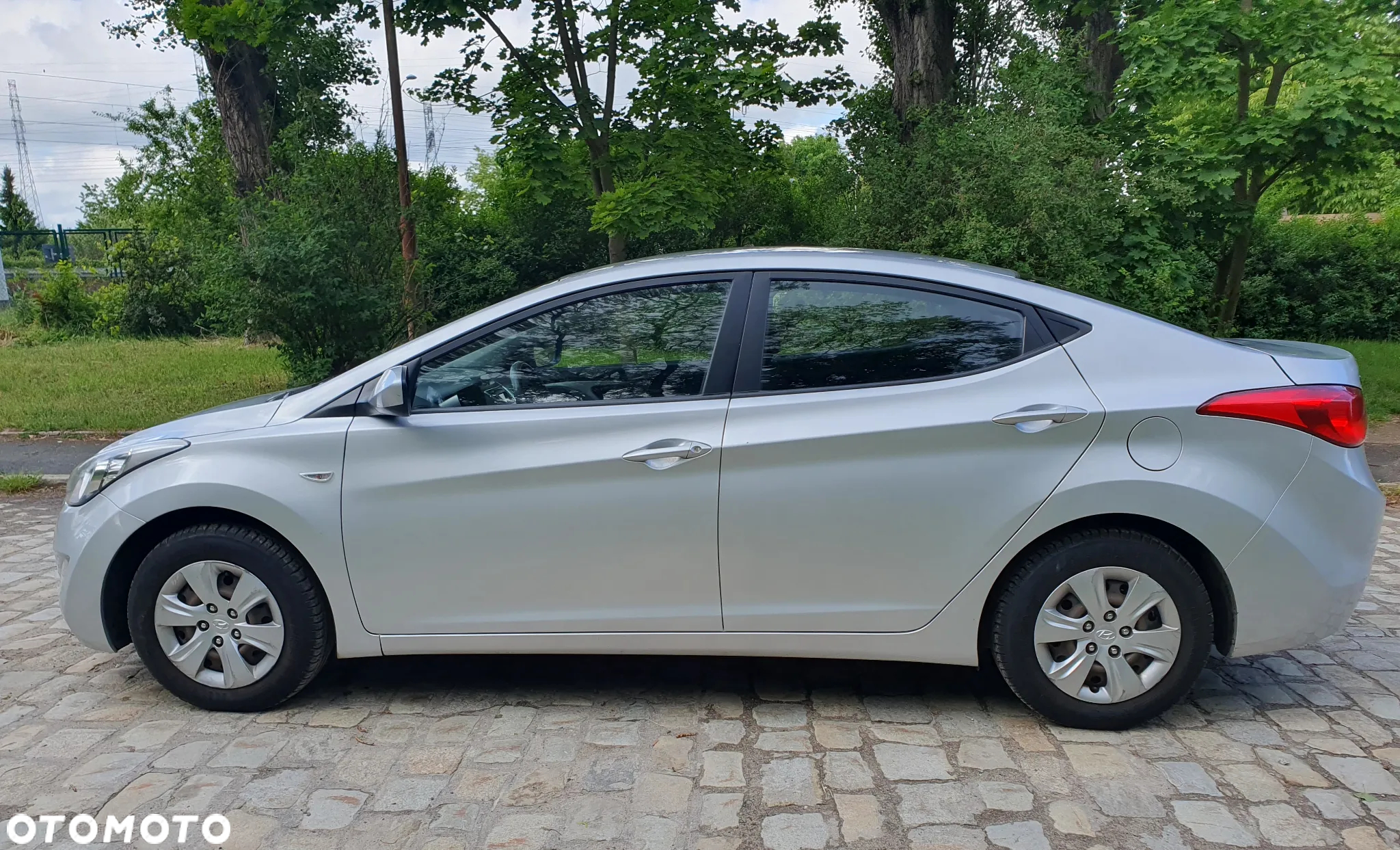 Hyundai Elantra 1.6 Classic + - 8