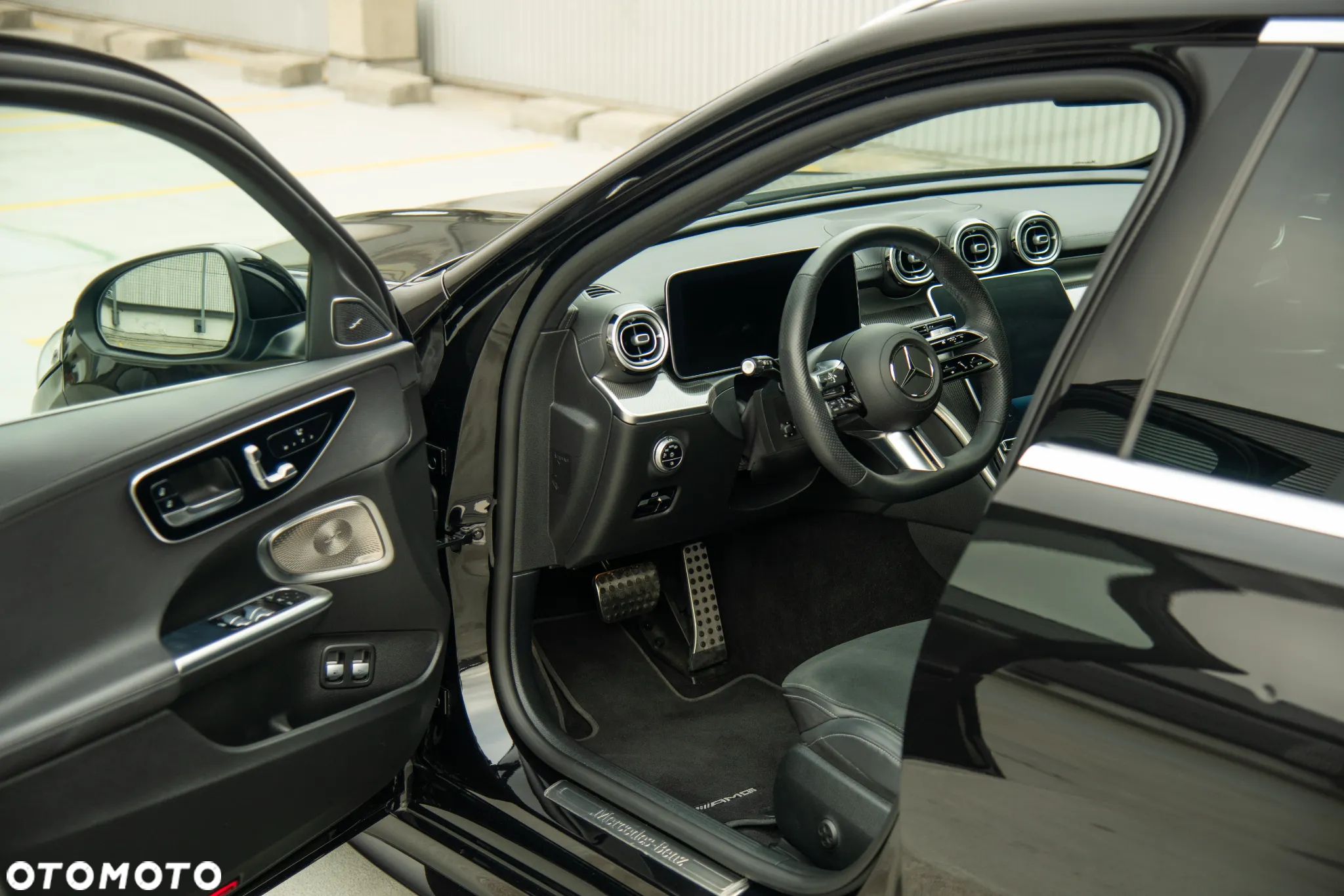 Mercedes-Benz Klasa C 300 e 9G-TRONIC Edition AMG Line - 24