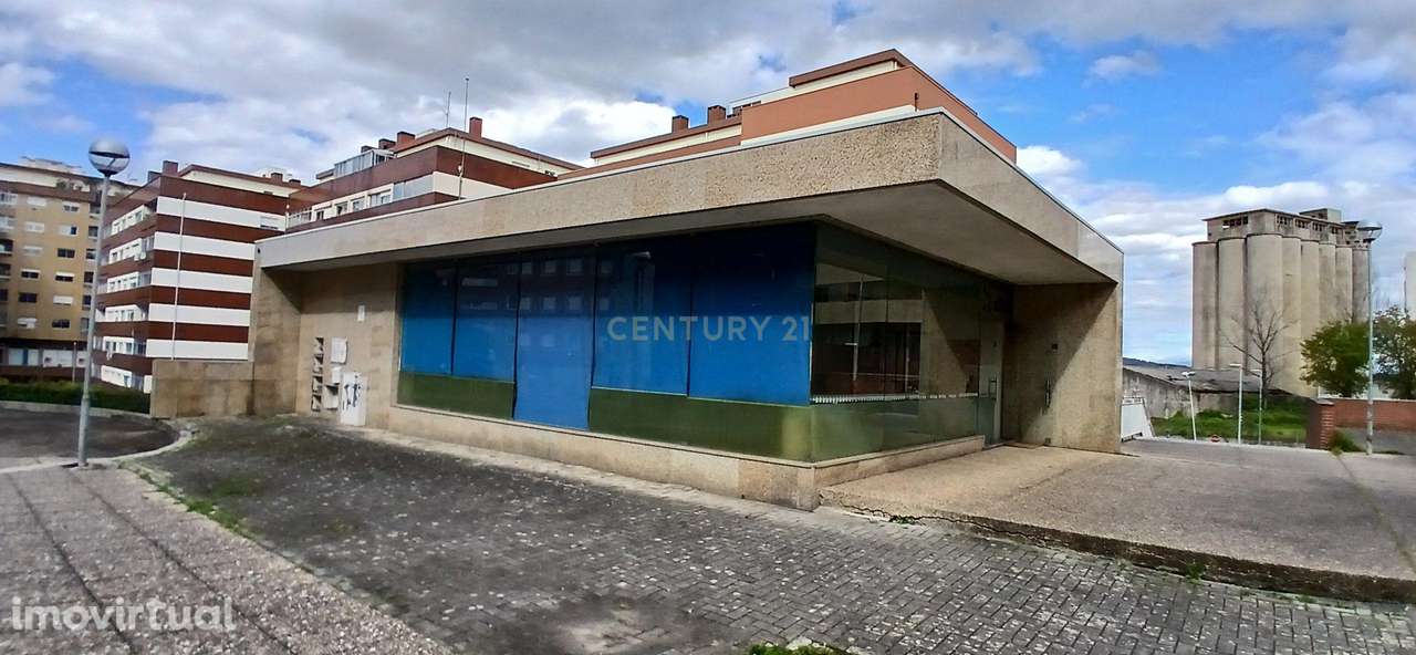 Loja Espaçosa em Barcelos - Excelente Localização e Luz Natural - Grande imagem: 4/13