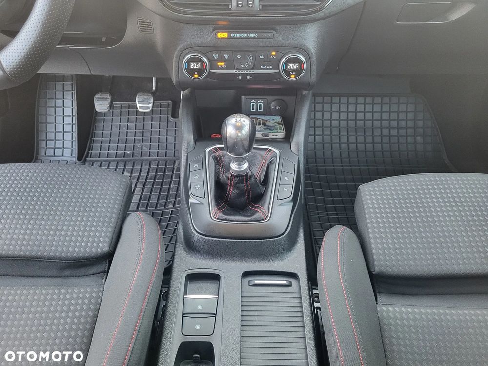 Ford Focus 2.0 TDCi ST-Line Black ASS - 13