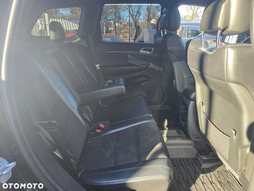 Jeep Grand Cherokee - 30