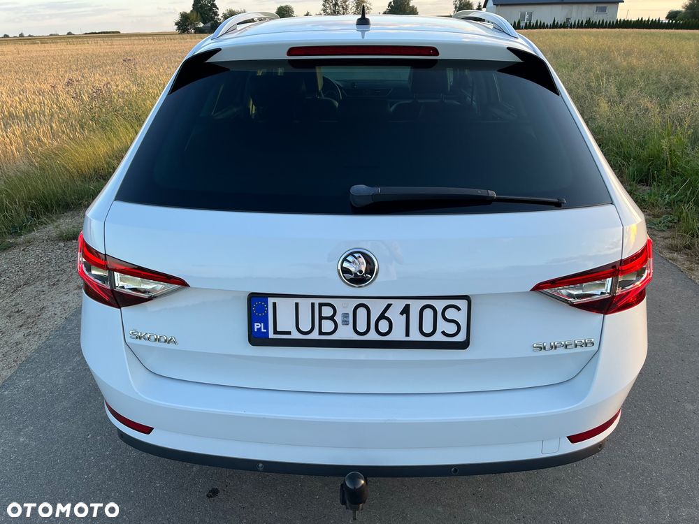 Skoda Superb 2.0 TDI Premium Edition - 12