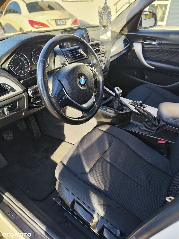 BMW Seria 1 116i - 17