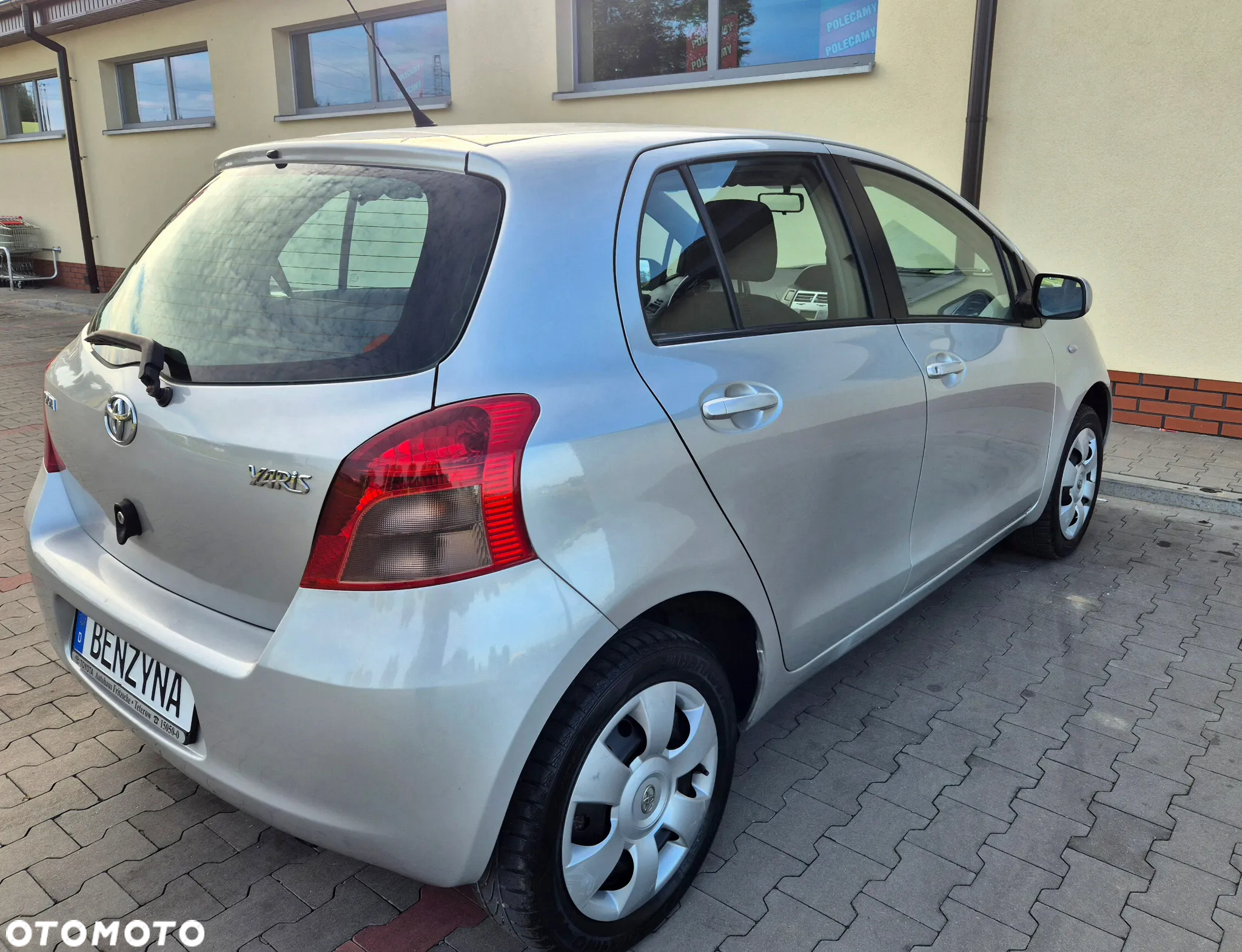Toyota Yaris 1.0 Premium - 7