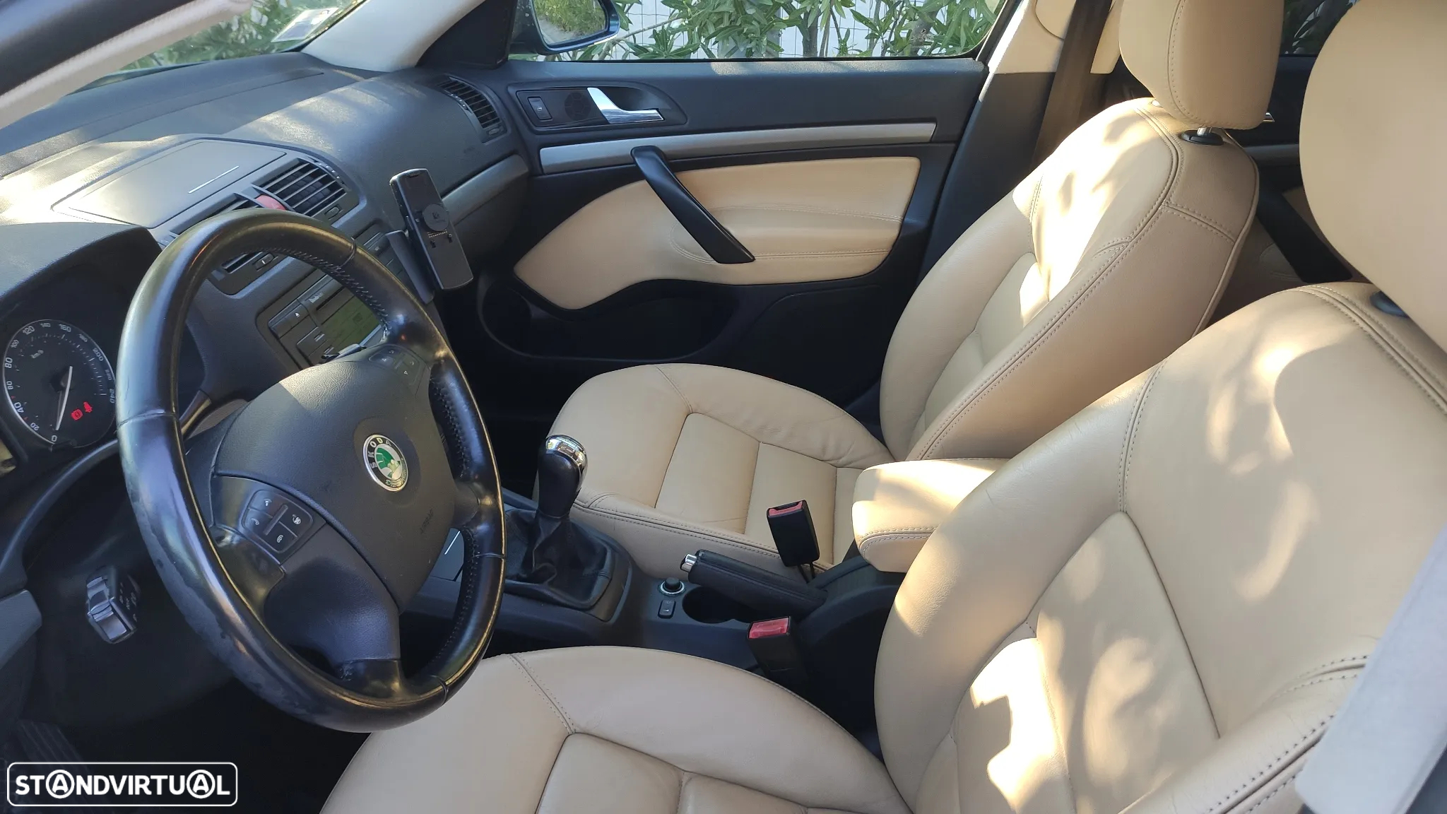 Skoda Octavia 2.0 TDI Exclusive - 8