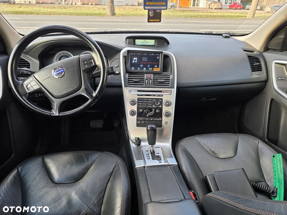 Volvo XC 60 D5 AWD Momentum - 7