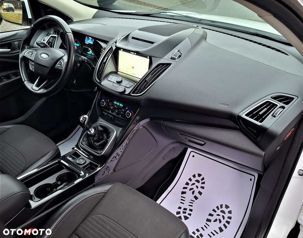 Ford Kuga 2.0 TDCi 2x4 Titanium - 23