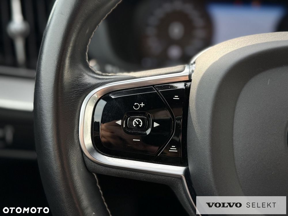 Volvo XC 60 - 8