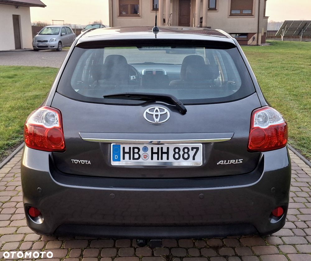 Toyota Auris 1.33 VVT-i Terra - 7