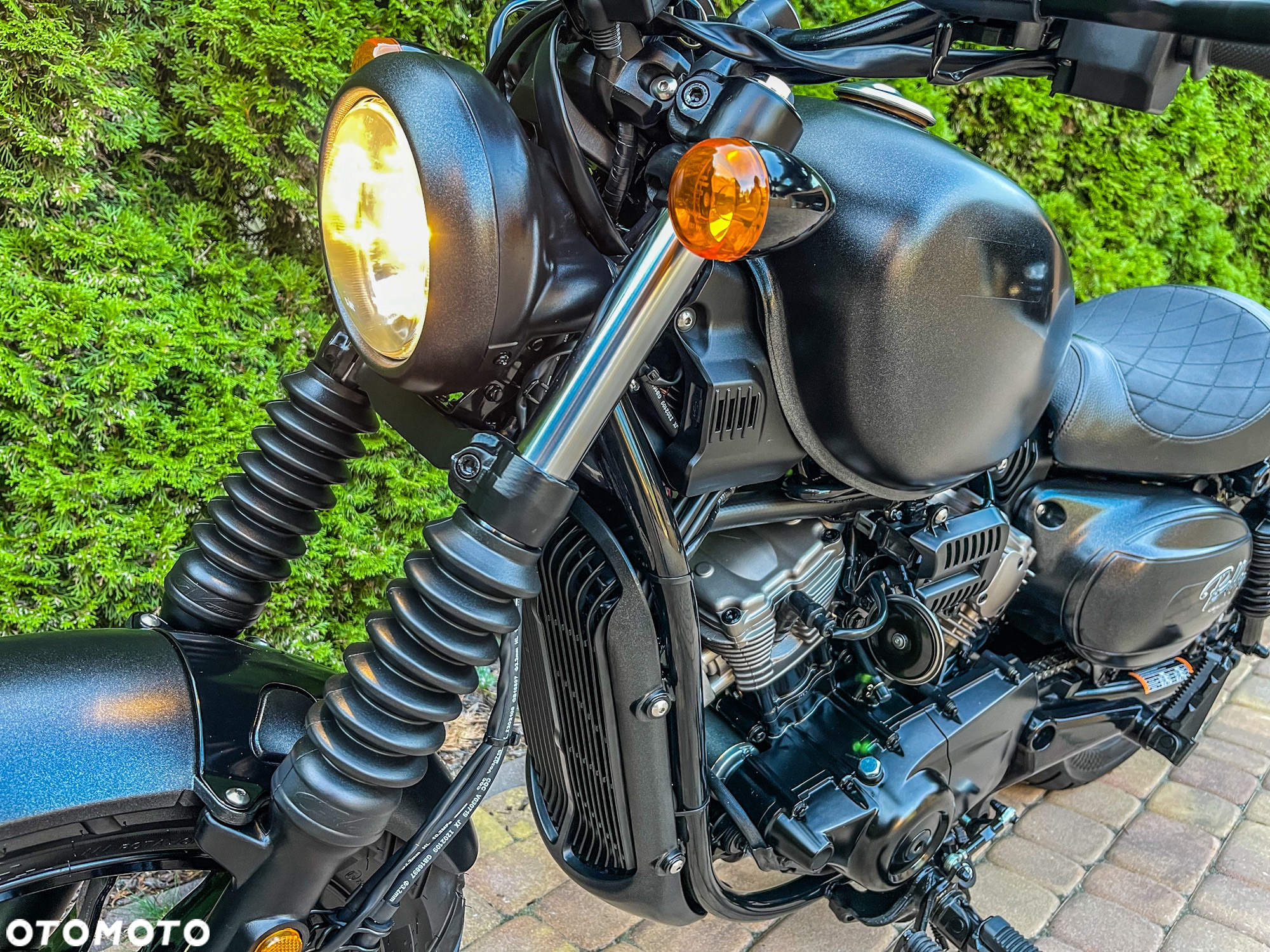Hyosung GV - 12