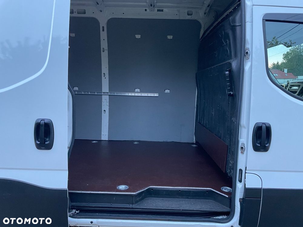 Iveco Daily - 18