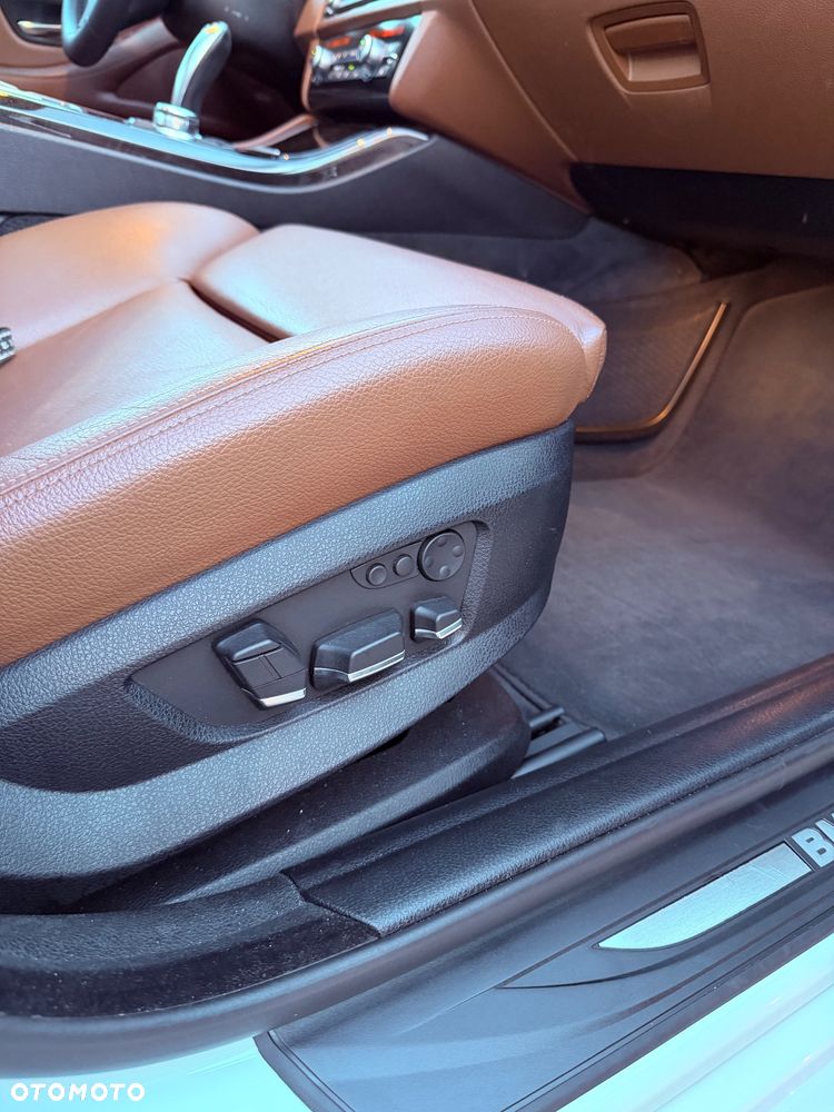 BMW Seria 5 530d xDrive Luxury Line - 18