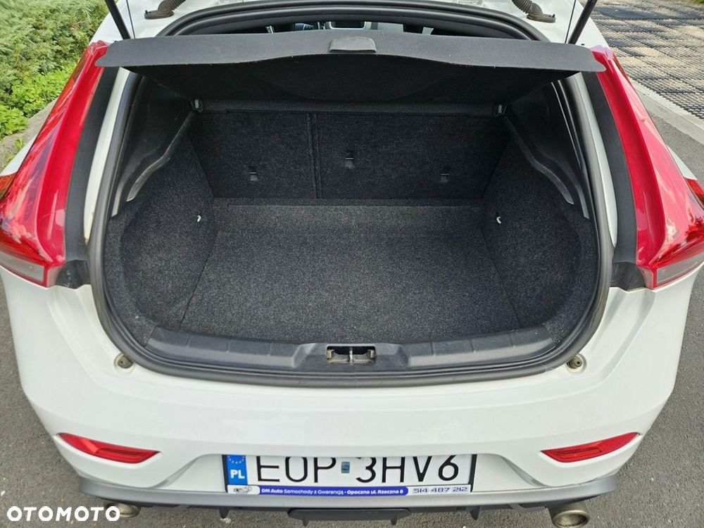 Volvo V40 D2 R-Design Momentum - 21