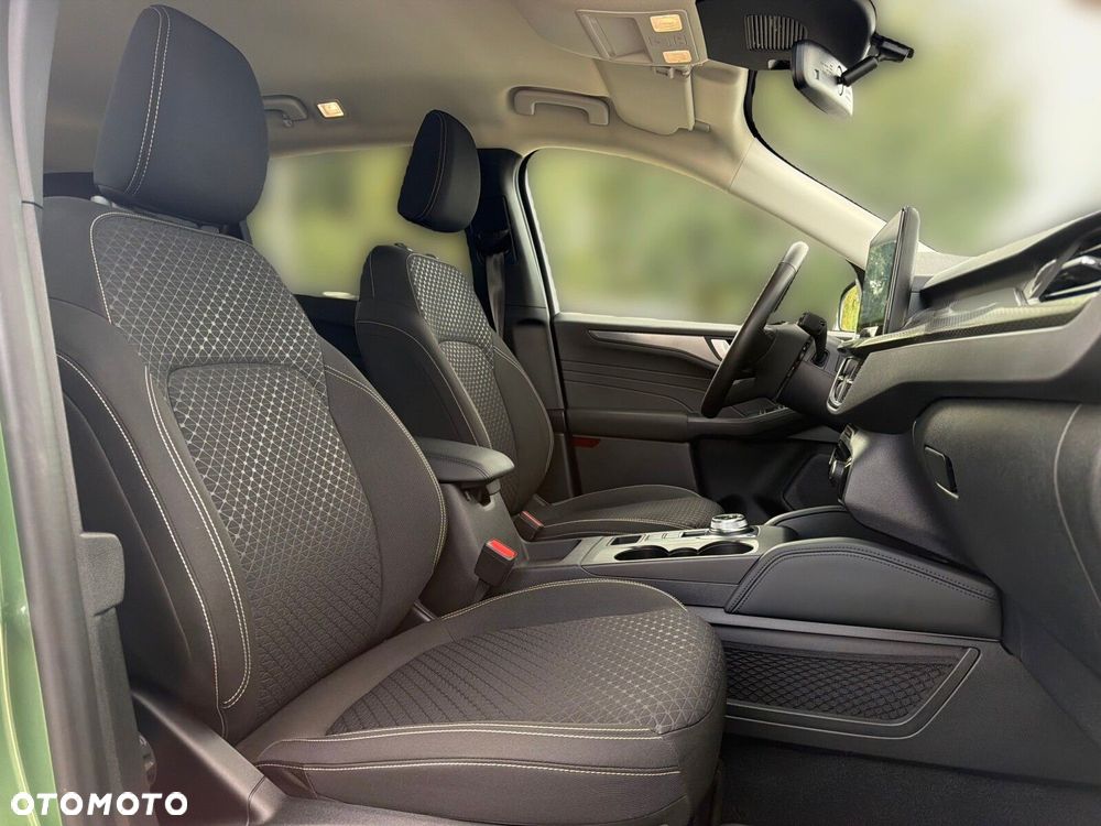 Ford Kuga - 17