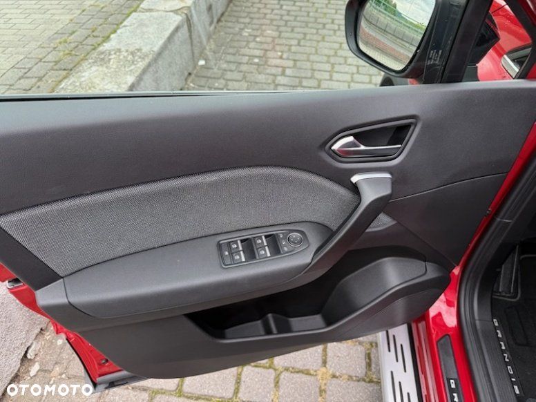 Mitsubishi Grandis - 10