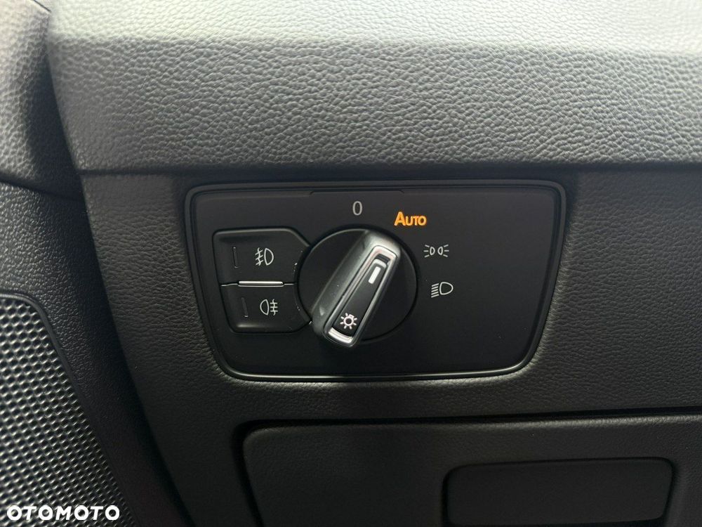 Volkswagen Passat - 22