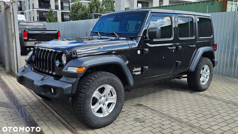 Jeep Wrangler - 1