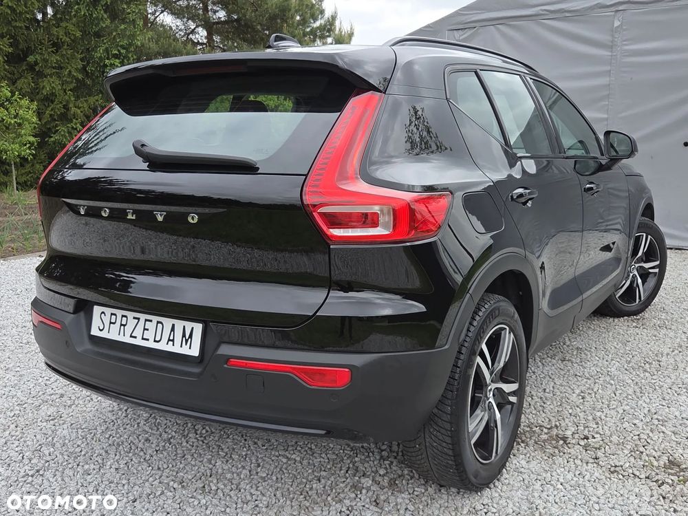 Volvo XC 40 T2 Plus Dark - 36